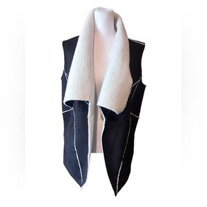 1.STATE Faux Shearling Open Front Vest Black Cream Cozy Layering Jacket